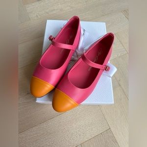 Age of Innocence London Size 35 EU girl